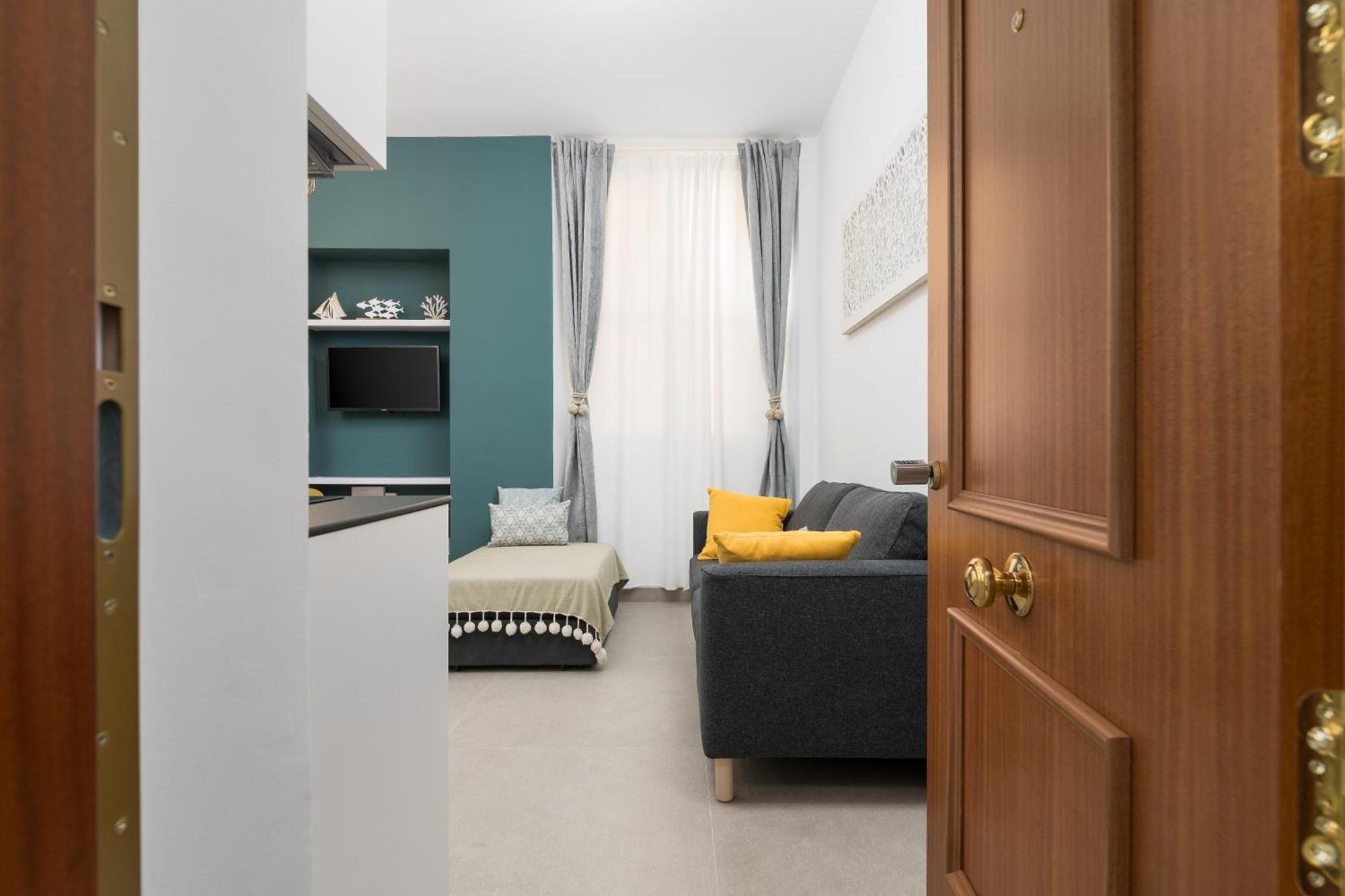 Suite Homes Alice Valentin Malaga Exterior photo