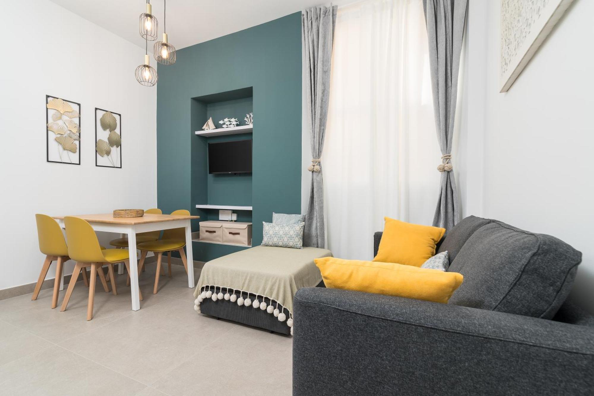Suite Homes Alice Valentin Malaga Exterior photo